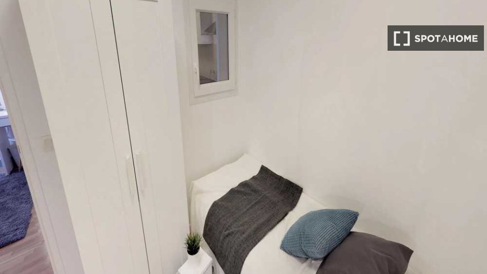 Double room Lille, 4 beds, 70m² — photo 18