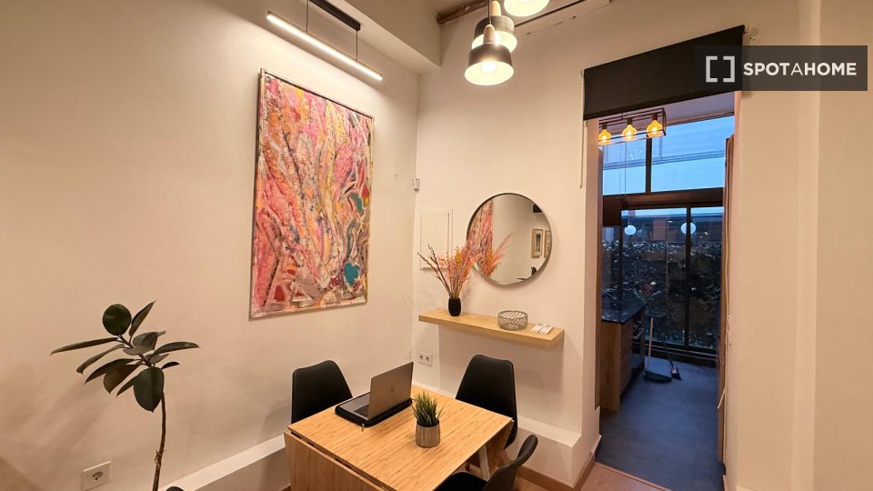 Apartment Barcelona, 1 bed — photo 2
