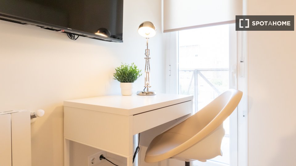 Double room Madrid, 6 beds, 200m² — photo 19