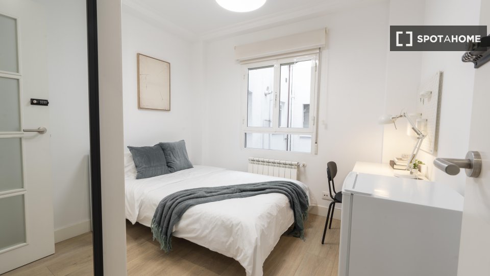 Double room Madrid, 7 beds — photo 16