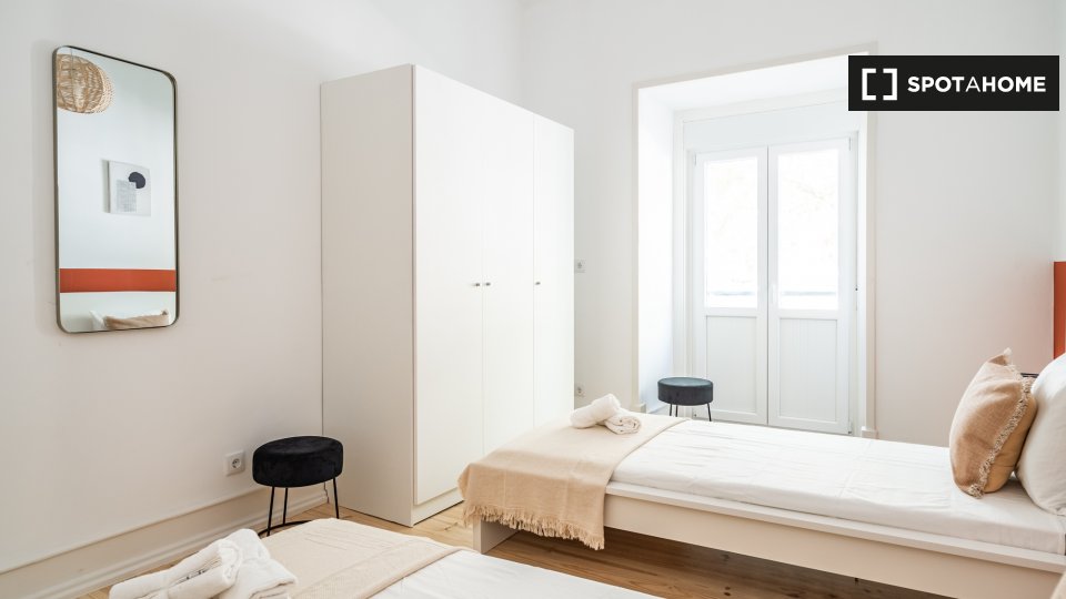 Apartment Lisbon, 3 beds — photo 17