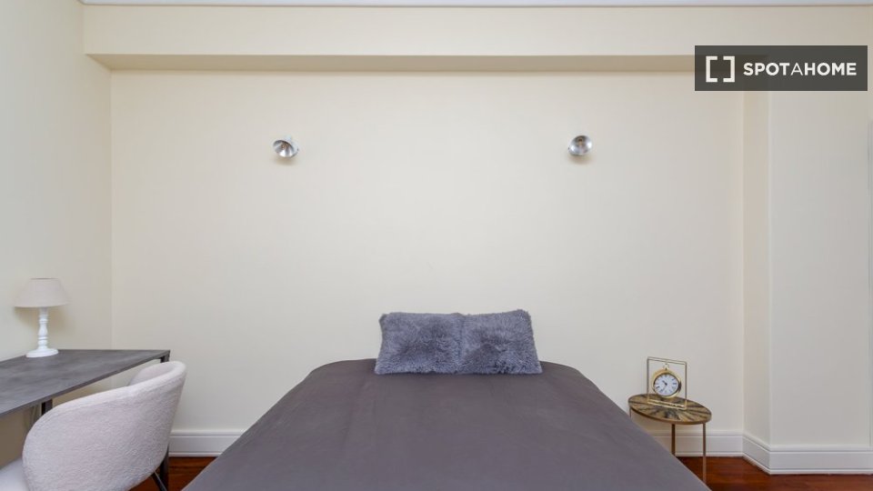 Double room Lisbon, 8 beds — photo 2