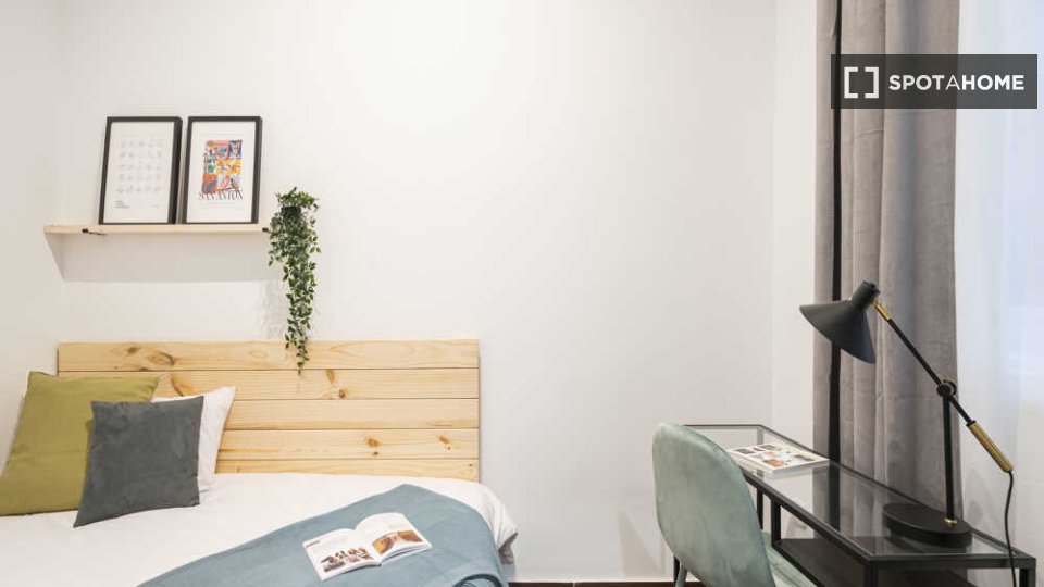 Double room Madrid, 6 beds — photo 38