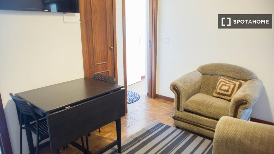 Double room Porto, 5 beds, 100m² — photo 18