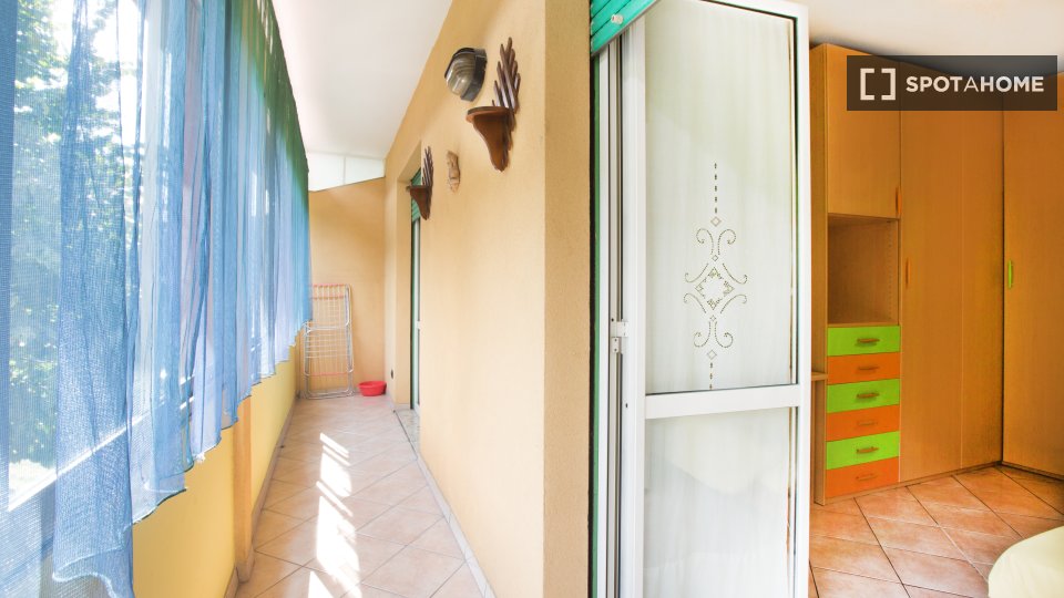Double room Milan, 3 beds, 66m² — photo 17