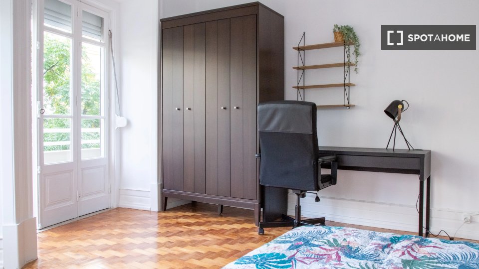 Double room Lisbon, 10 beds — photo 1