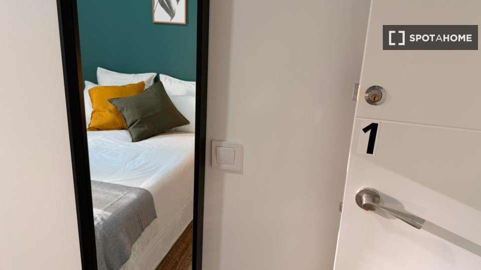 Double room Madrid, 5 beds, 90m² — photo 34