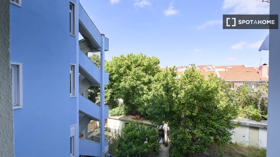 Double room Lisbon, 4 beds — photo 4