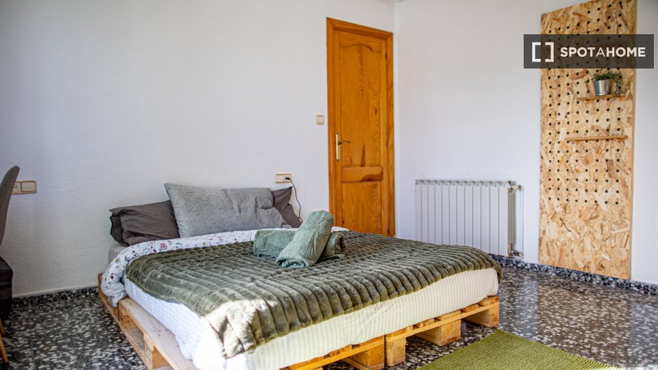 Double room Valencia, 4 beds, 140m² — photo 7
