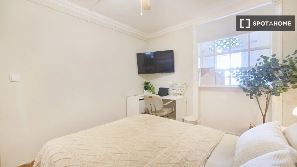 Double room Lisbon, 7 beds — photo 4