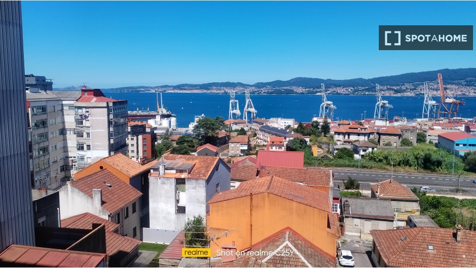 Double room Vigo, 3 beds, 65m² — photo 8