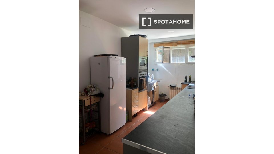 Double room Madrid, 15 beds — photo 12
