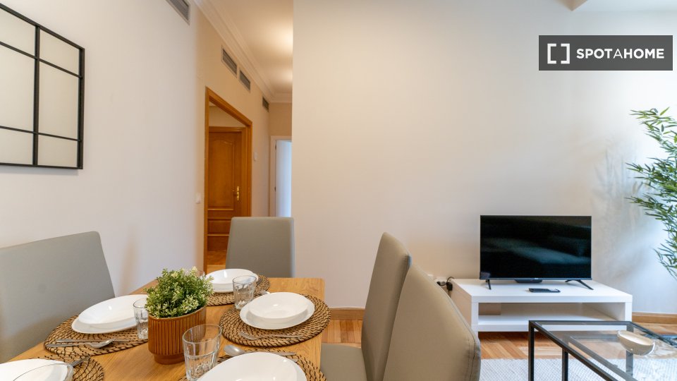 Double room Madrid, 5 beds — photo 8
