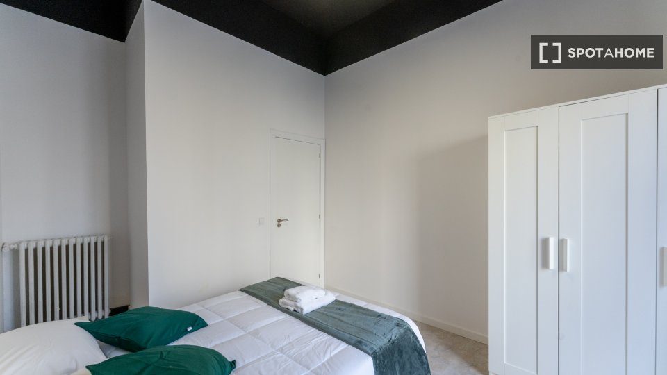 Double room Madrid, 11 beds — photo 9