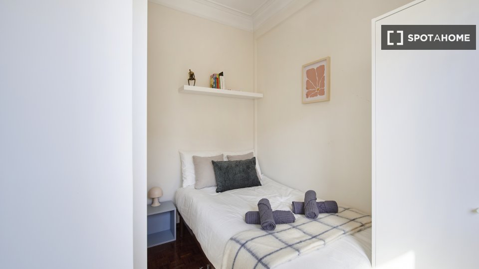 Double room Lisbon, 10 beds — photo 13