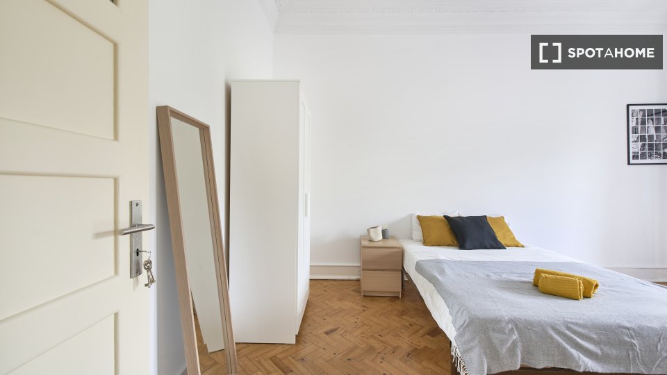 Double room Lisbon, 7 beds — photo 9