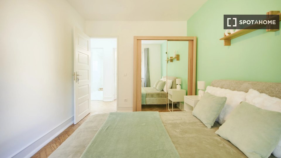 Double room Lisbon, 6 beds — photo 3