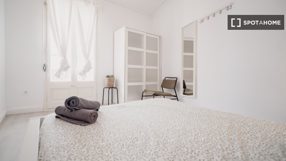 Habitación doble Barcelona, 5 habitaciones — foto 16