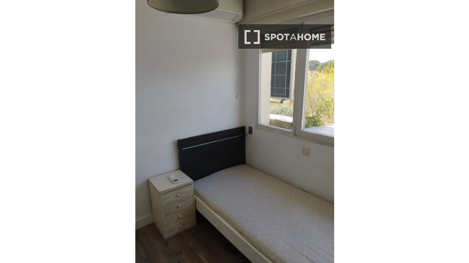 Double room Madrid, 15 beds — photo 1