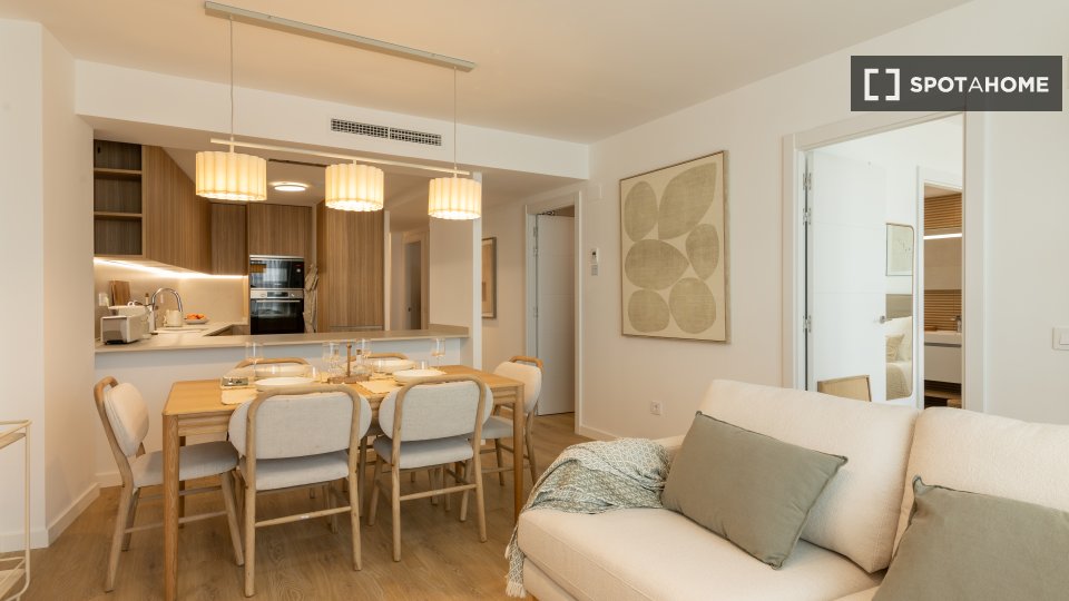 Appartamento con 3 camere da letto in affitto a El Grau, Valencia. - a Valencia