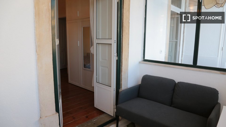 Double room Lisbon, 6 beds — photo 13