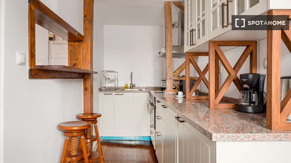 Apartment Lisbon, 1 bed — photo 4