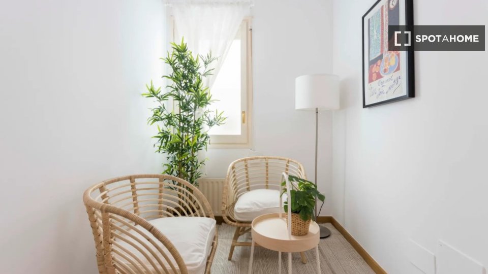 Double room Barcelona, 5 beds — photo 13