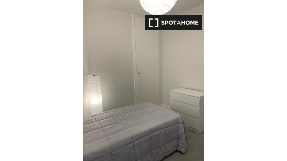 Double room Madrid, 5 beds — photo 1