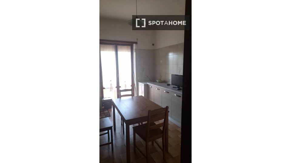 Double room Rome, 3 beds — photo 11