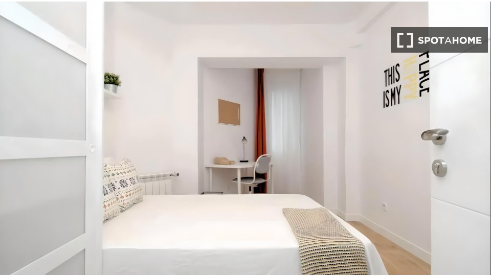 Double room Madrid, 6 beds — photo 31