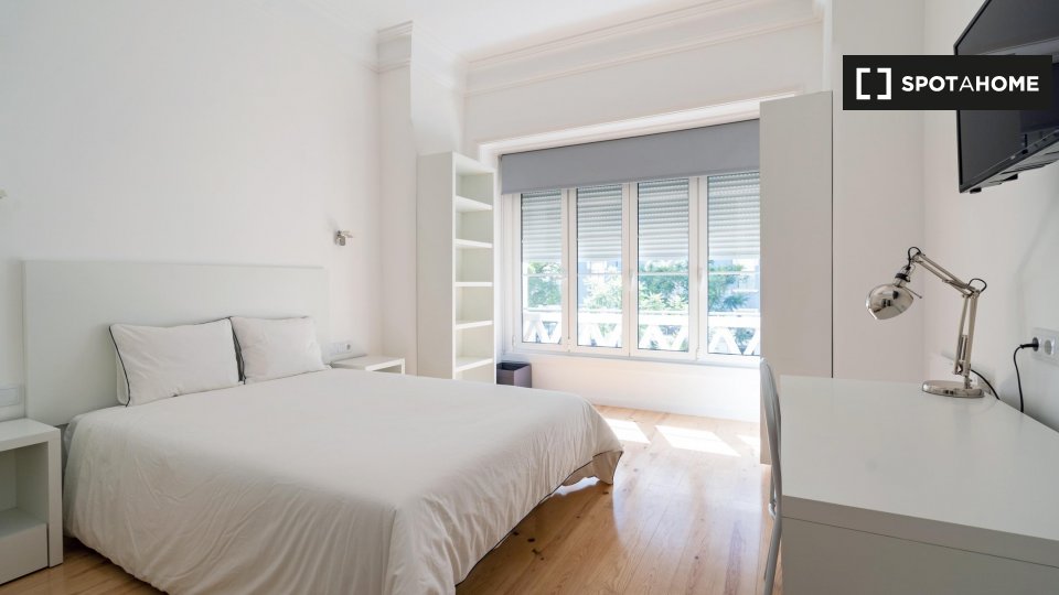 Double room Lisbon, 7 beds, 210m² — photo 2