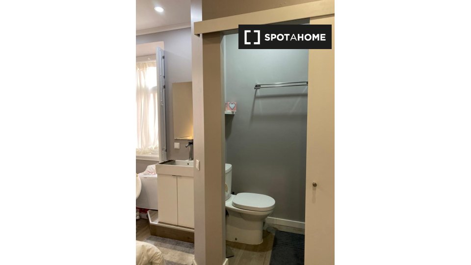 Double room Lisbon, 7 beds — photo 1