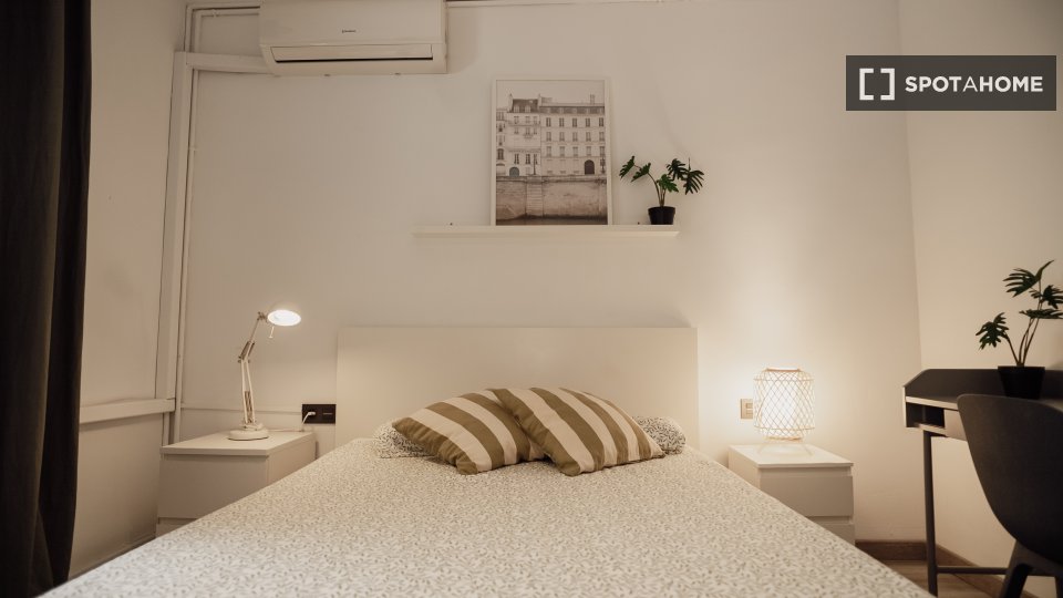 Habitación doble Barcelona, 6 habitaciones — foto 12