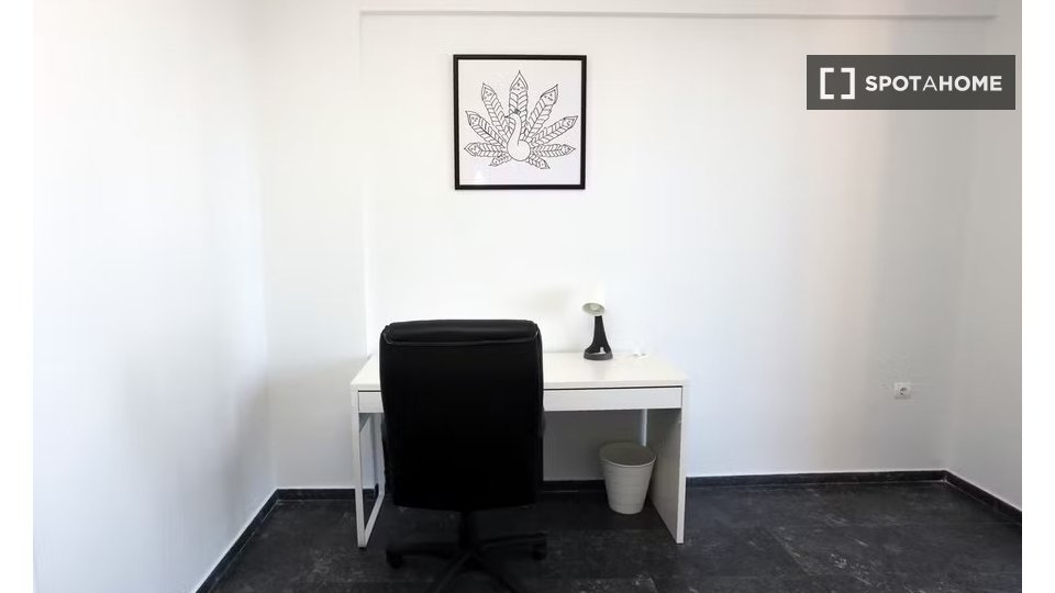 Double room Athens, 4 beds — photo 12