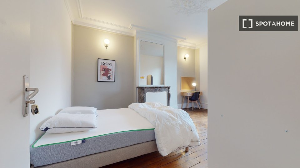 Double room Paris, 18 beds — photo 11
