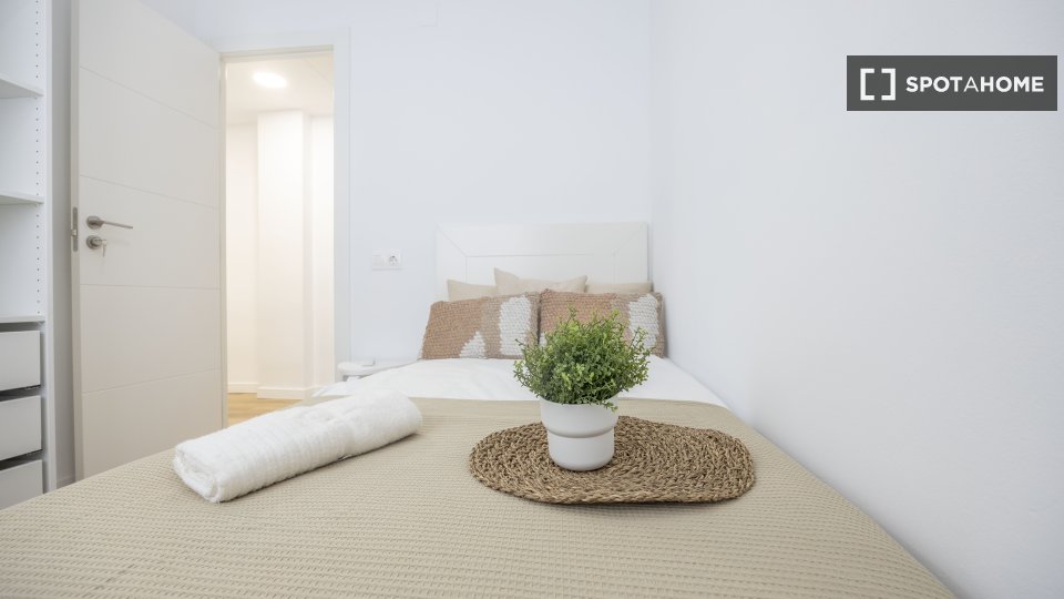 Chambre double Valence, 5 chambres, 100m² — photo 28