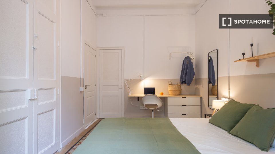Double room Barcelona, 4 beds, 90m² — photo 1