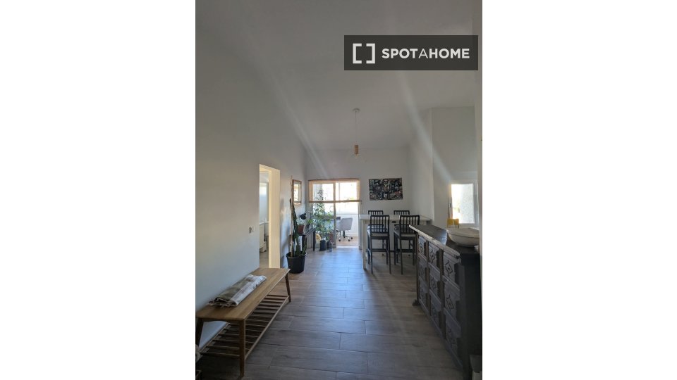 Double room Lisbon, 2 beds, 75m² — photo 8