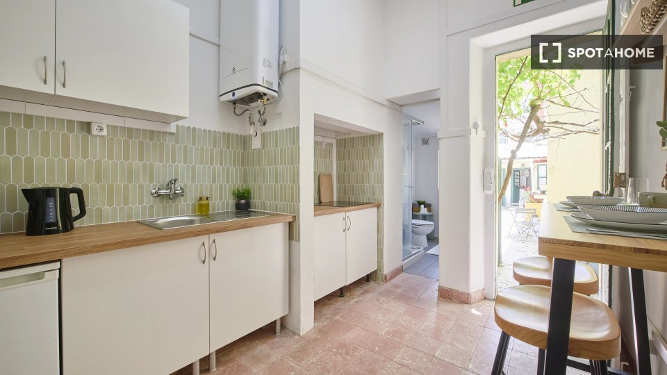 Apartment Lisbon, 1 bed — photo 3