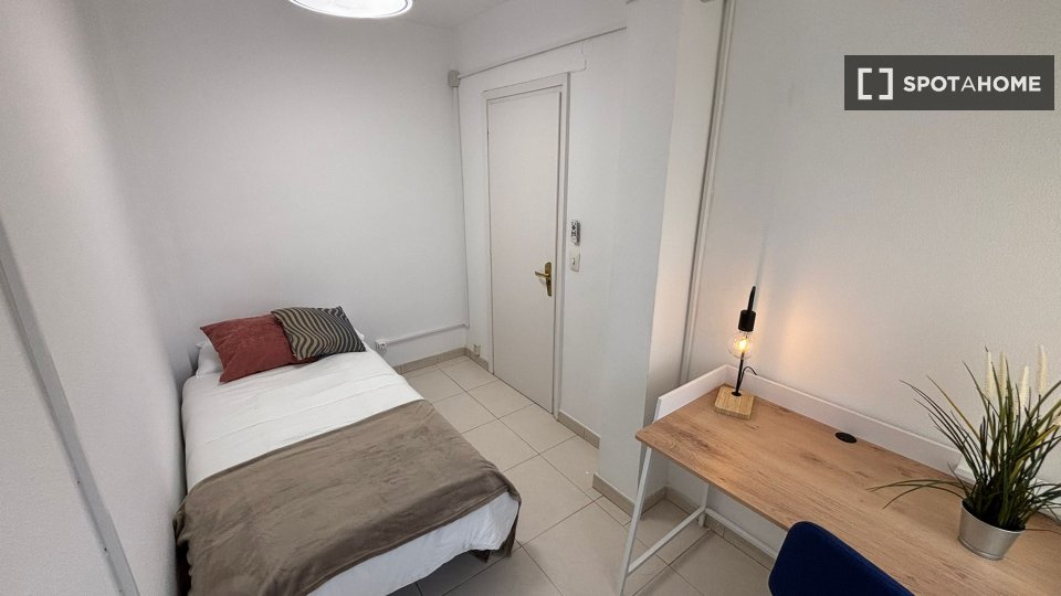Camera doppia Madrid, 9 camere, 200m² — foto 2