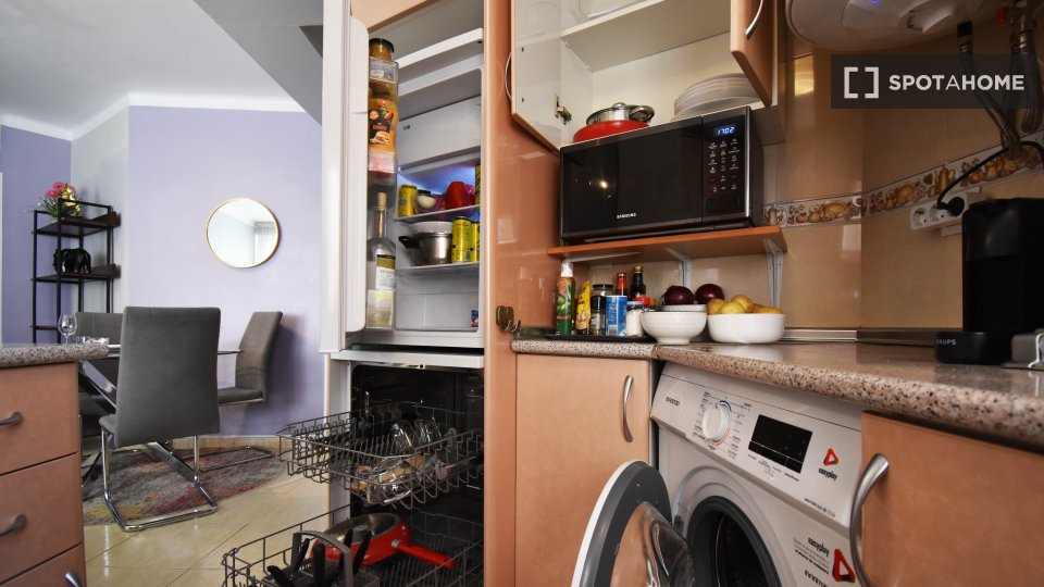 Apartment Malaga, 3 beds, 68m² — photo 4