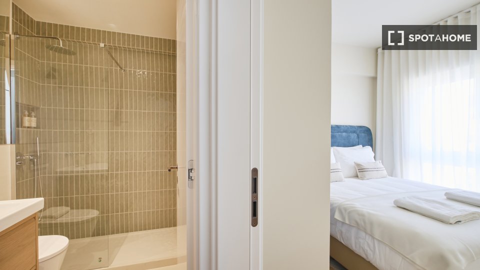 Apartment Lisbon, 1 bed — photo 18