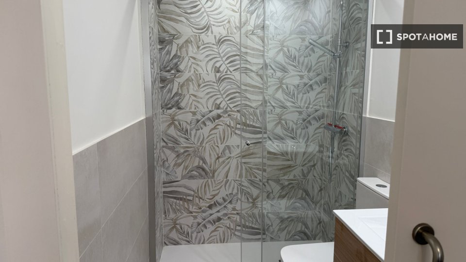 Double room Barcelona, 6 beds, 120m² — photo 42
