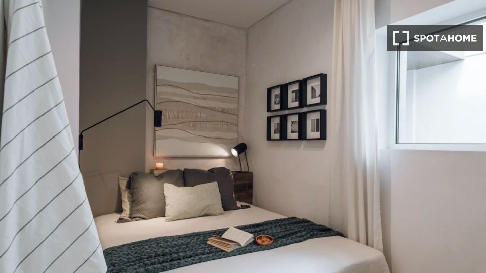 Apartment Lisbon, 2 beds — photo 16