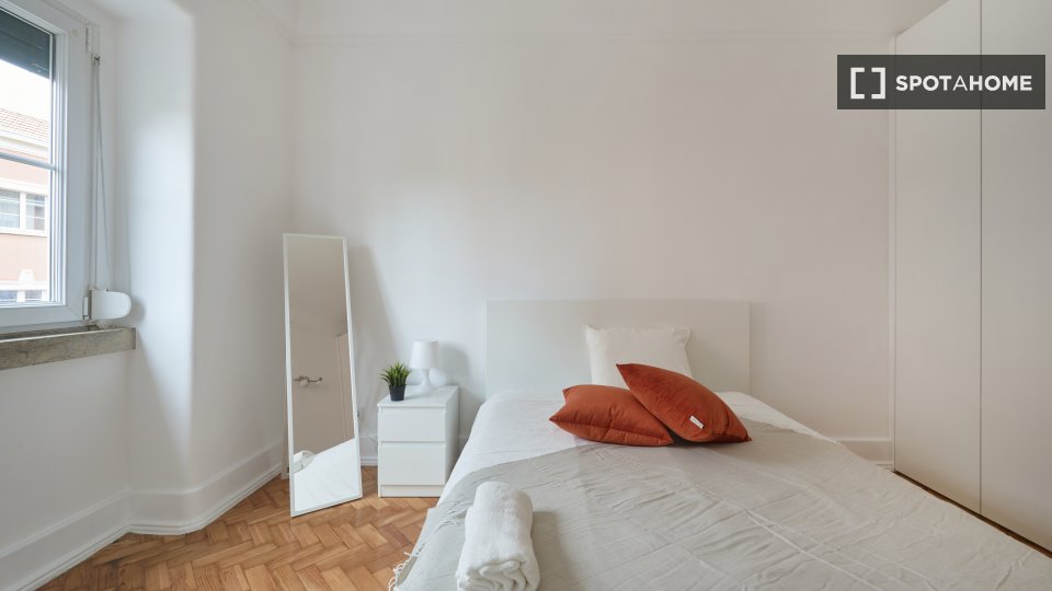 Double room Lisbon, 6 beds — photo 4