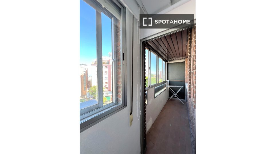 Double room Madrid, 5 beds, 95m² — photo 16