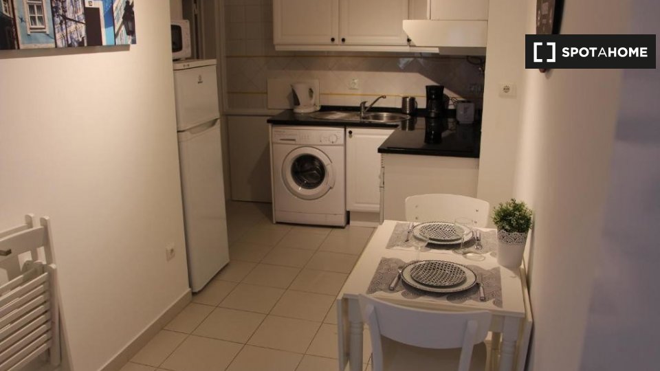 Apartment Lisbon, 1 bed — photo 7