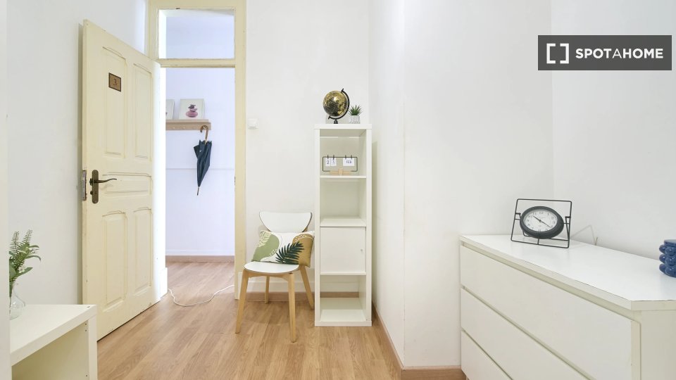 Double room Lisbon, 4 beds — photo 2