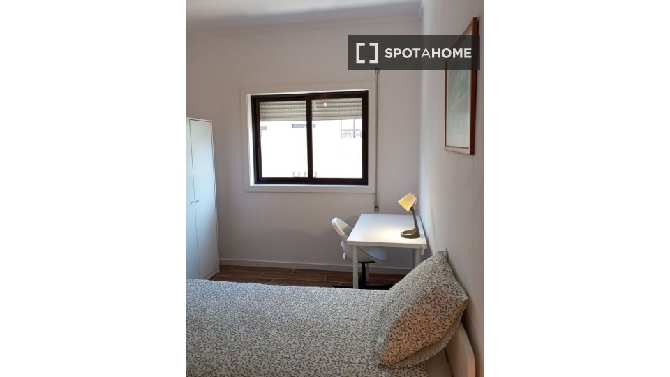Double room Porto, 5 beds, 170m² — photo 4