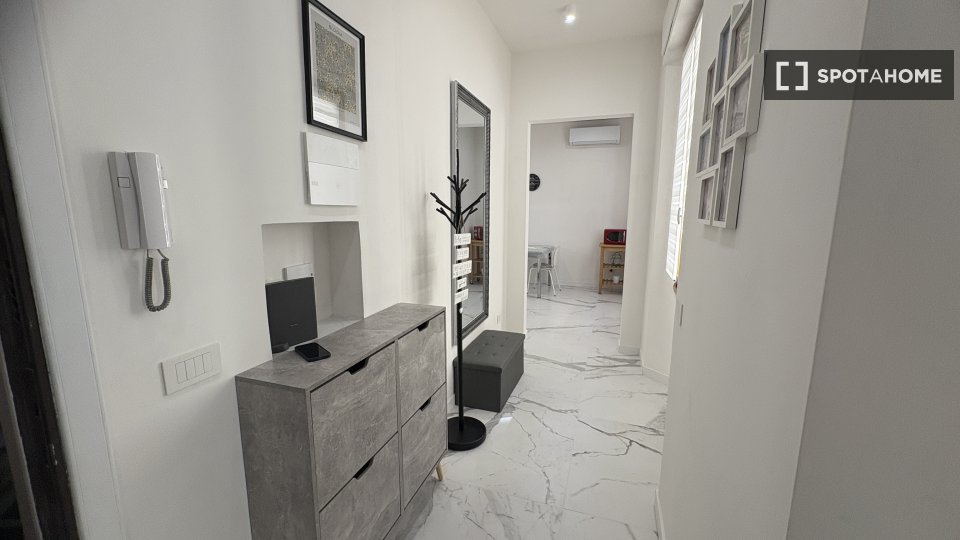 Double room Florence, 2 beds — photo 15